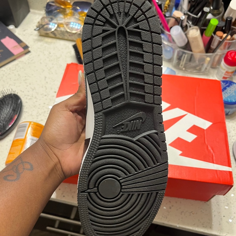 Black & White Jordan’s